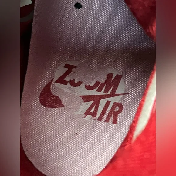 Nike Air Jordan 1 High Zoom Comfort 2 Valentine’s Day RARE Gorgeous Velvet Shoes - Picture 13 of 16